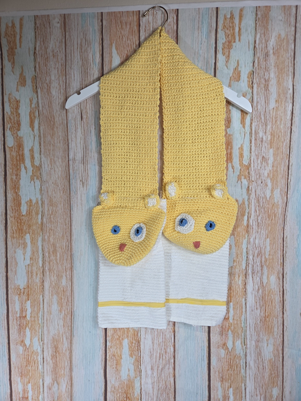 Handmade Knit Kitchen Boa/scarf With Yellow Cat Hand Towels. White Elephant Gift